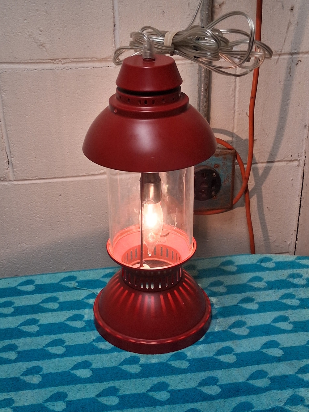 Woolrich Big Bear Red Metal Lantern Lamp with Clear Glass Chimney